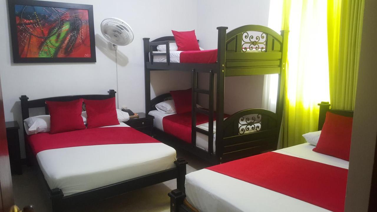 Hotel Colonial Pereira Exterior photo